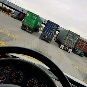 Meet your Posher, Manuel